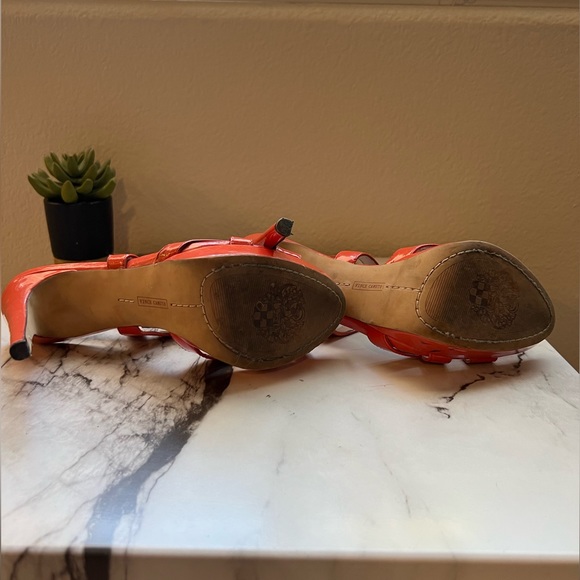 Vince Camuto heels - Picture 4 of 8